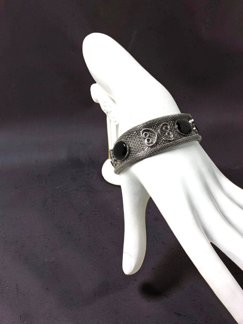 Vintage Celebrity NY Faux Black Onyx & Silver Tone Panther Link Mesh Bracelet, S
